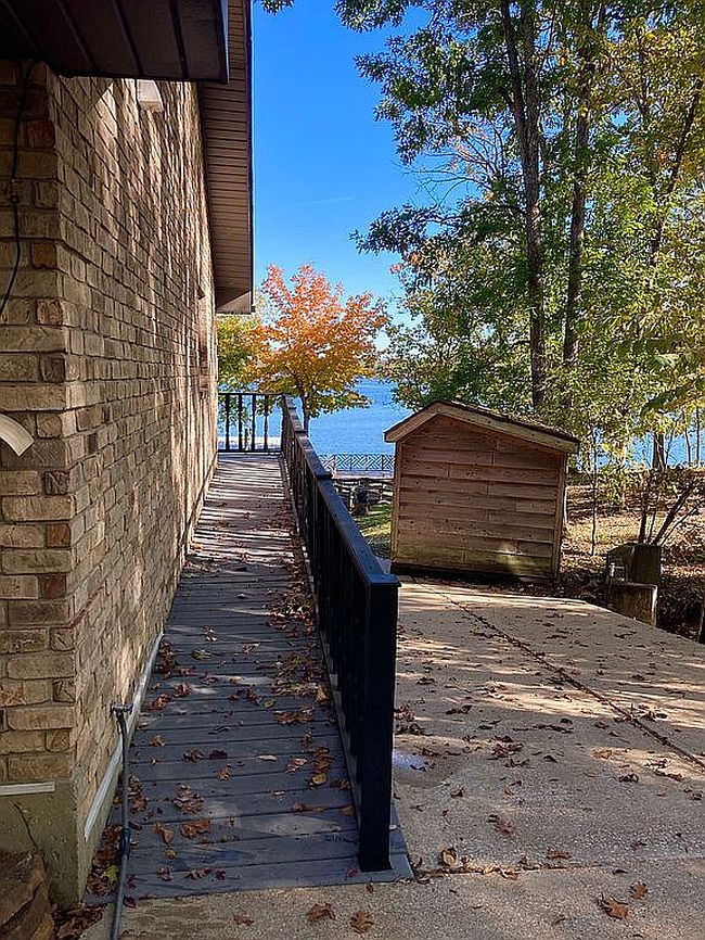 Image of 12299 Pebble Point Rd