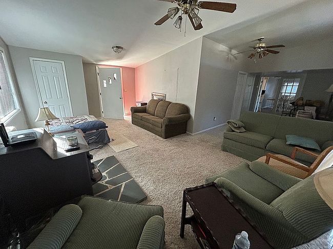 Image of 494 Deerfield Rd
