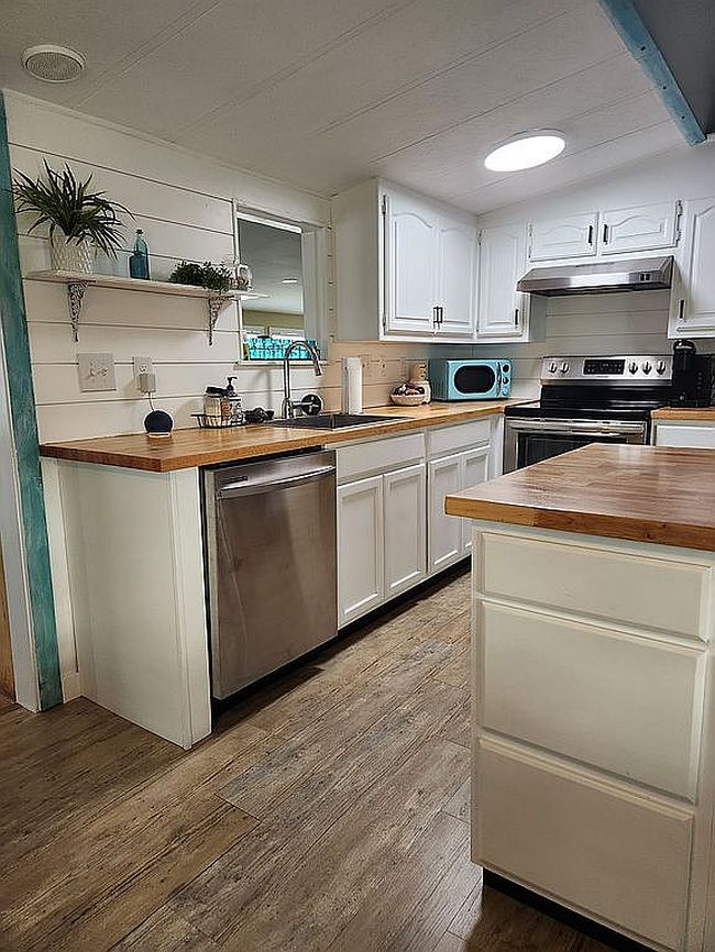 Photo of 11077 Sunburst Ln, Fort Myers, FL