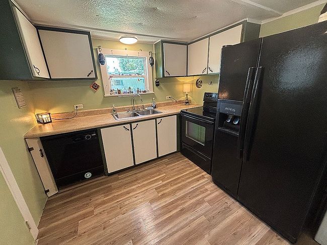 Photo of 3 Crest Ave, Mount Dora, FL