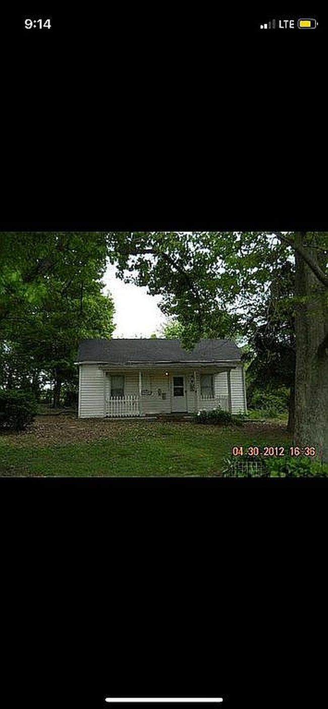 Photo of 1527 Harrodsburg Rd