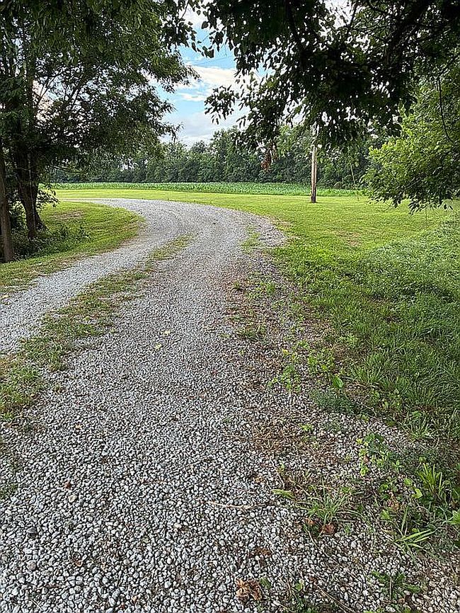 Photo of 1760 County Road 1200N, Greenup, IL
