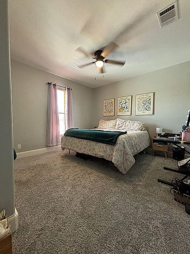 Photo of 21818 Country Mdws, Bullard, TX