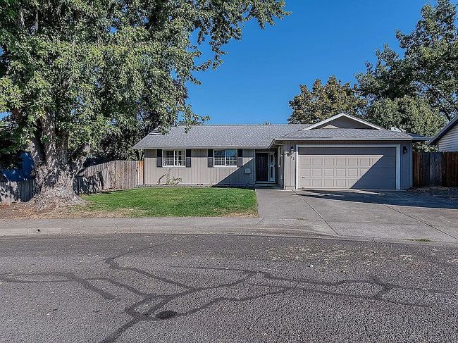 Photo of 851 Juanita Way, Central Pt, OR