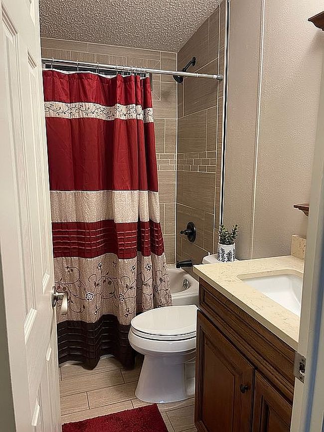 Preview of property located at 402 Caboose Ln
