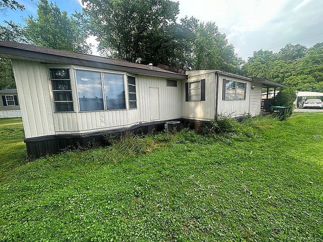 Photo of 139 Valleyview Dr, Finleyville, PA
