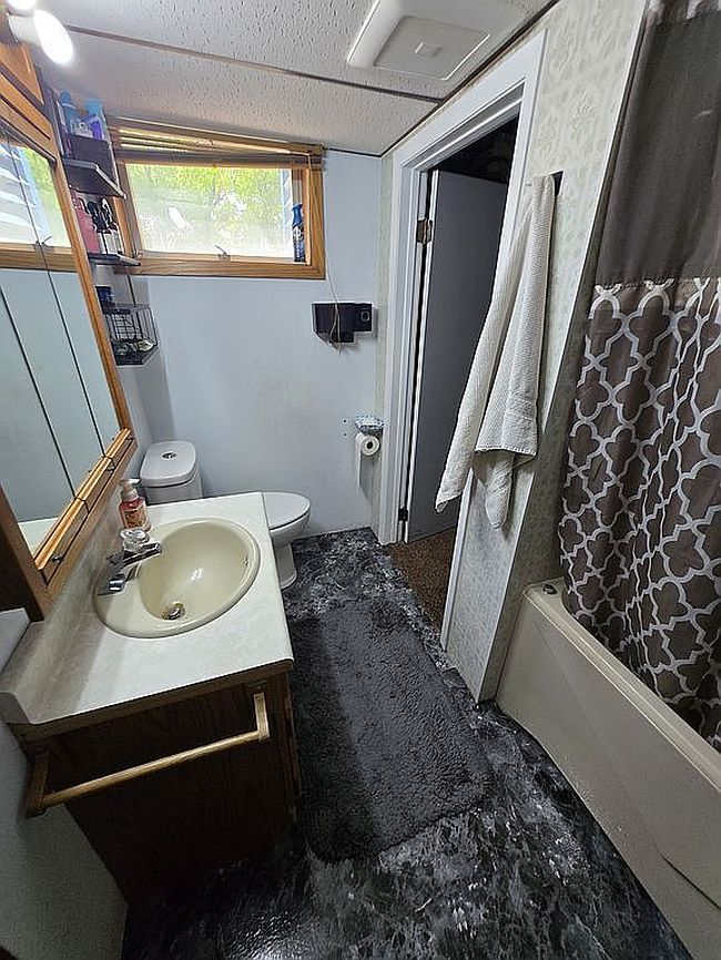 Additional photo 2 of property located at 104 S 3rd St