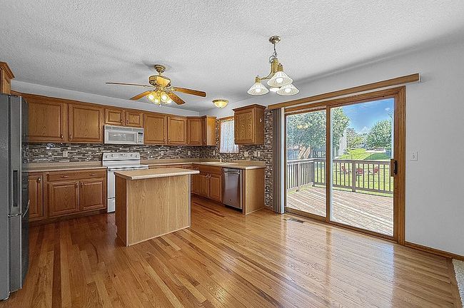 Additional photo 2 of property located at 3117 Sw Woodfield Ln