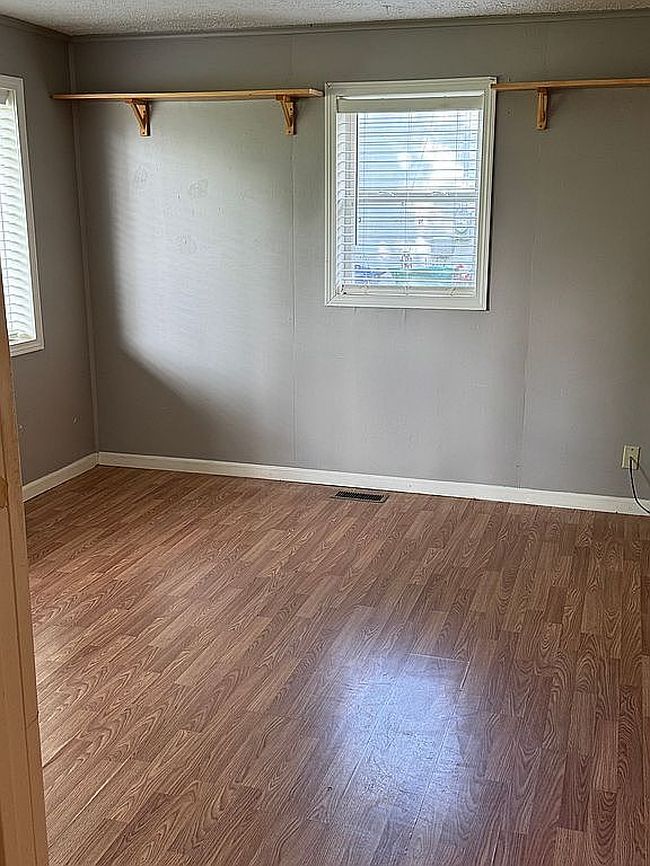 Photo of 212 Hadley St, Mooresville, IN