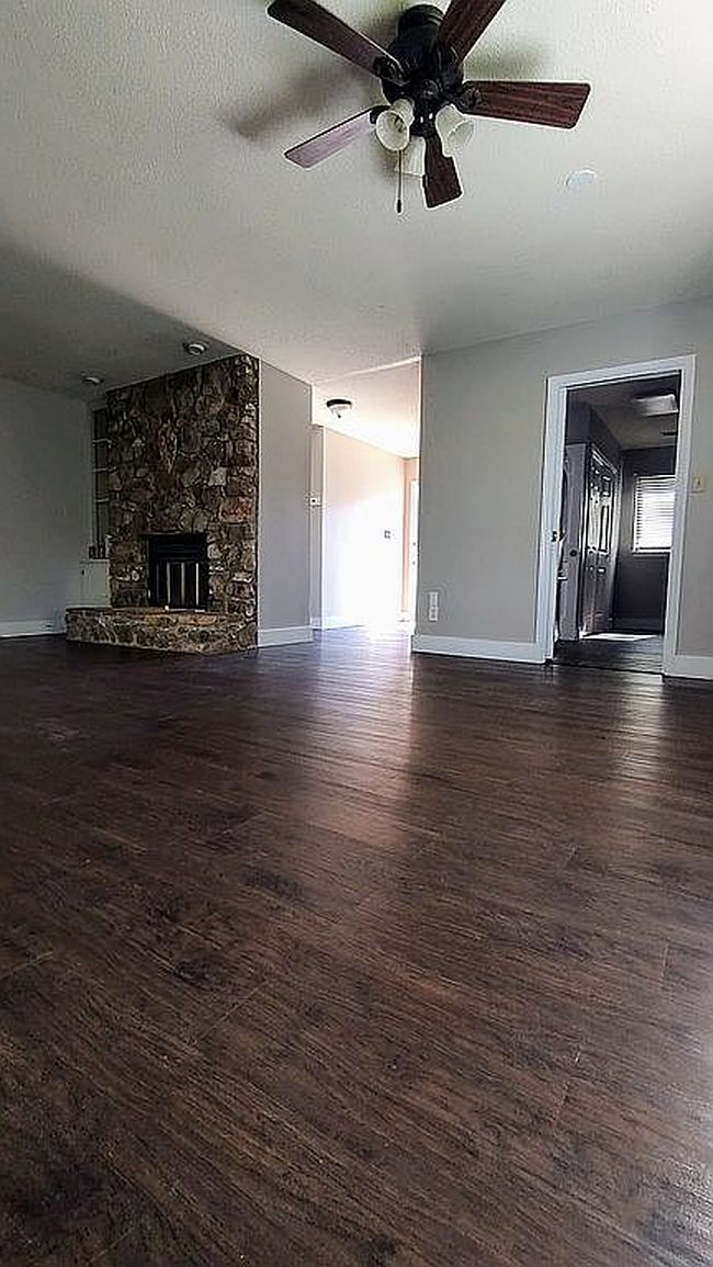 Additional photo 2 of property located at 1013 21st Ave Ne