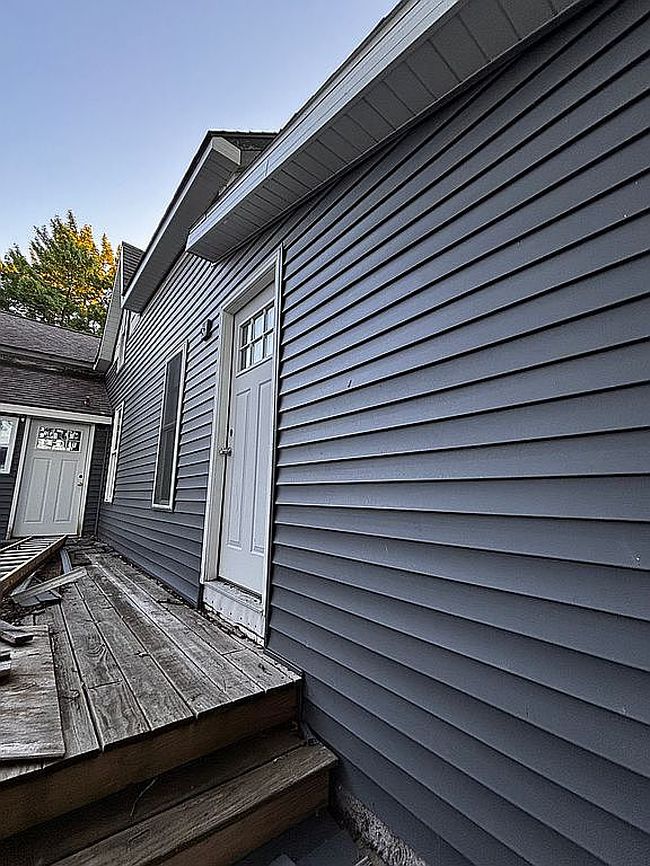 Photo of 636 N Lake St, Cadillac, MI