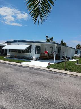 Additional photo 2 of property located at 7615 Sesame St