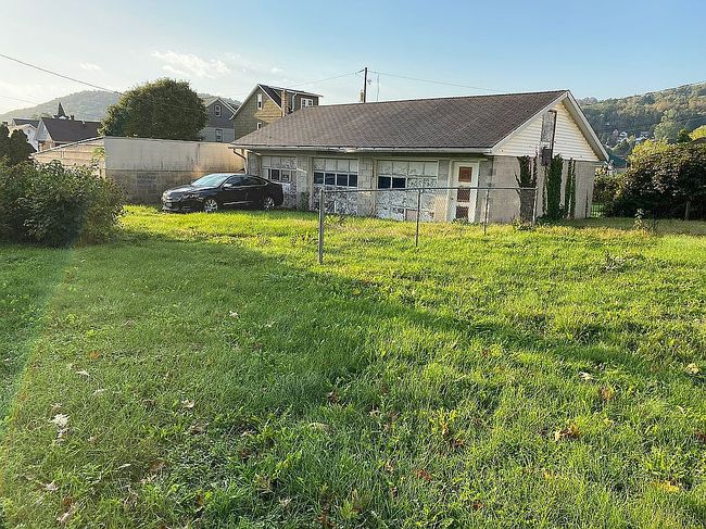 Image of 192 Strayer St