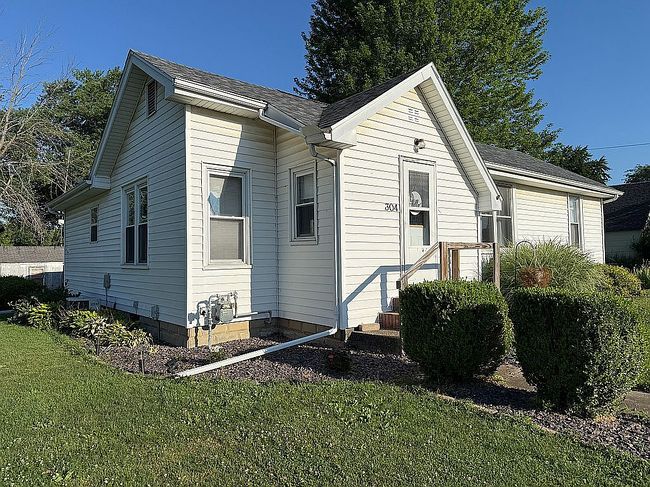304 S Madison St, Lewistown, IL