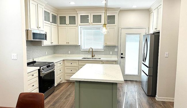 Image of 708 Iowa Ave
