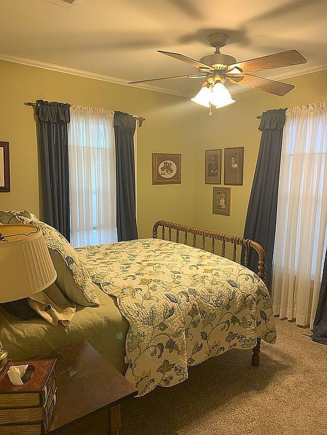 Photo of 201 Jo Lynn Dr, Junction, TX