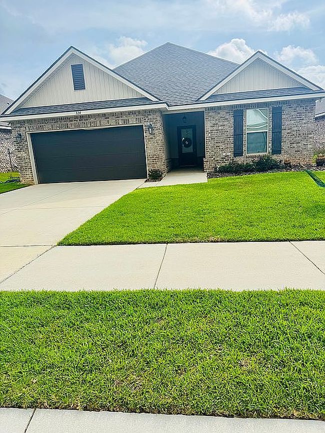Image of 324 Bronze St