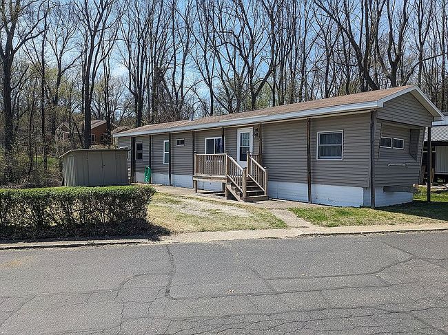 Photo of 10650 Peachtree St, Plainwell, MI