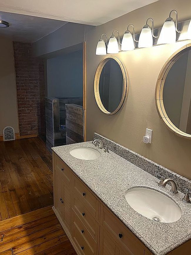Photo of 68 Wilcox St, Rochester, NY