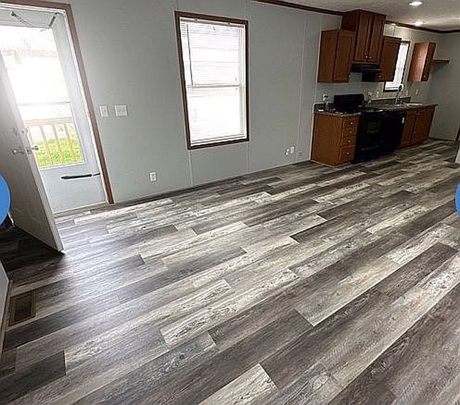 Image of 12860 Mayfield Rd