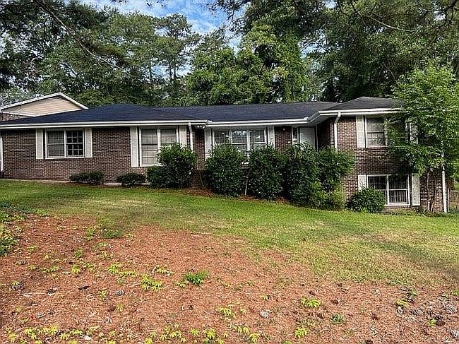 Photo of 2580 Lake Capri Rd Nw