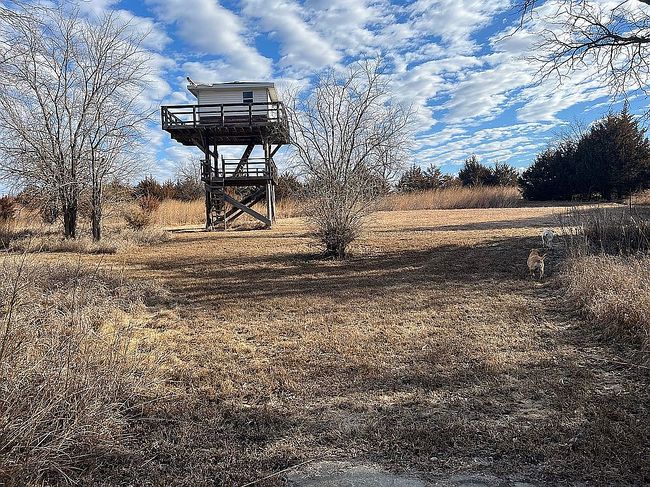 Additional photo 3 of property located at 561 S 26th Rd