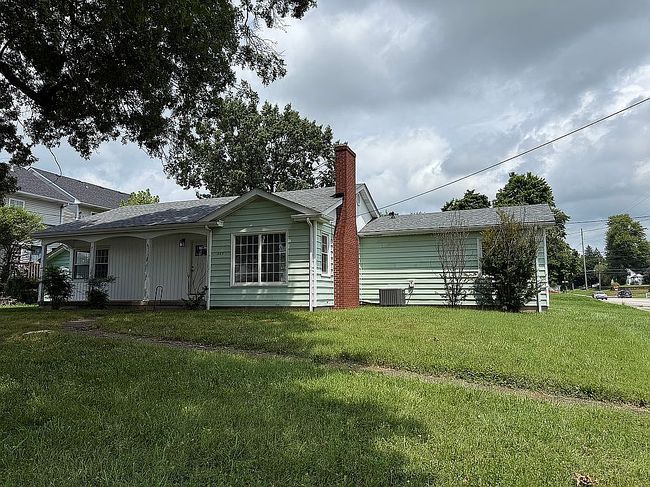 Photo of 303 W Market St, Leitchfield, KY