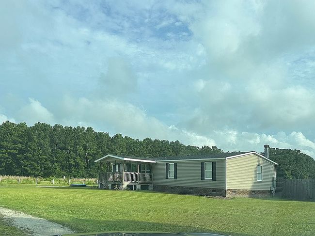 Photo of 204 Kings Pkwy, Hubert, NC