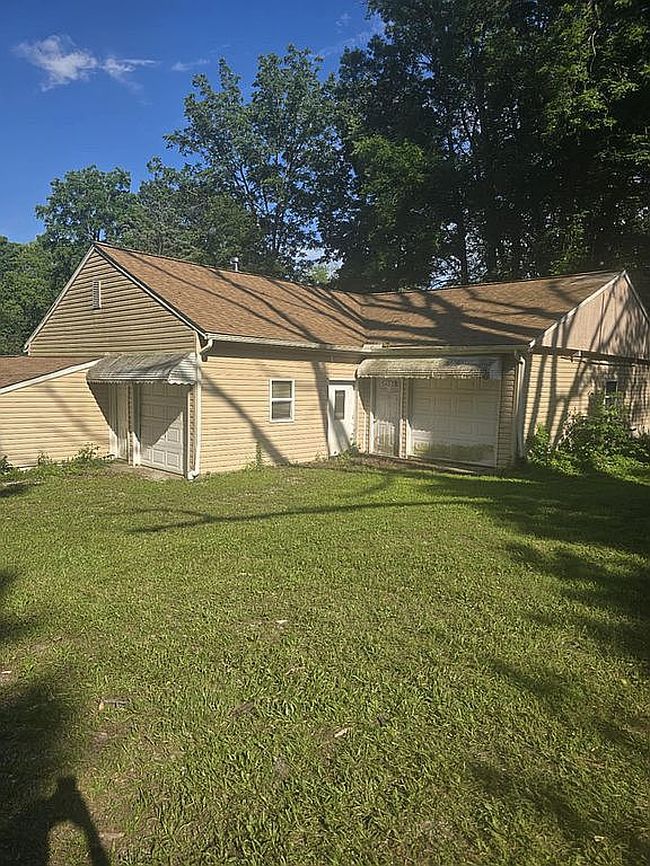Photo of 133 Fuller Rd, Elyria, OH