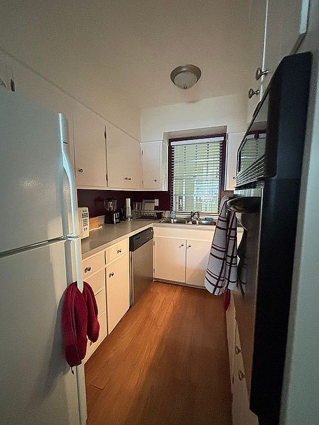 Image of 223 Windsor St Apt 6