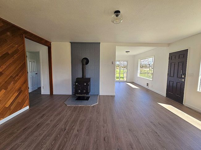 Additional photo 2 of property located at 851 Spath Rd