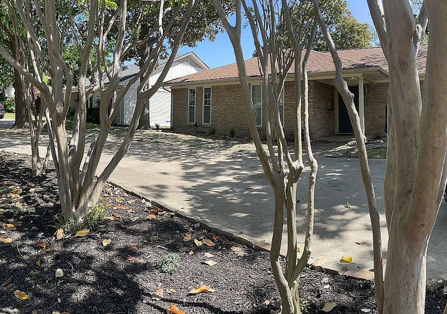 Photo of 9406 Hunters Creek Dr, Dallas, TX