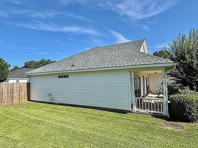 Photo of 155 Larkspur Ln, Bonaire, GA