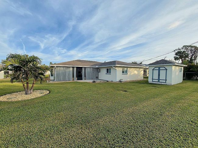 Image of 9423 El Campo Ave