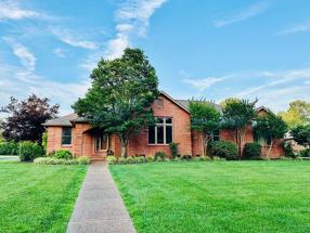 Preview of property located at 1301 Fleetwood Dr