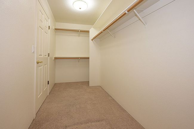 Photo of 609 Summerwood Dr, Medford, OR