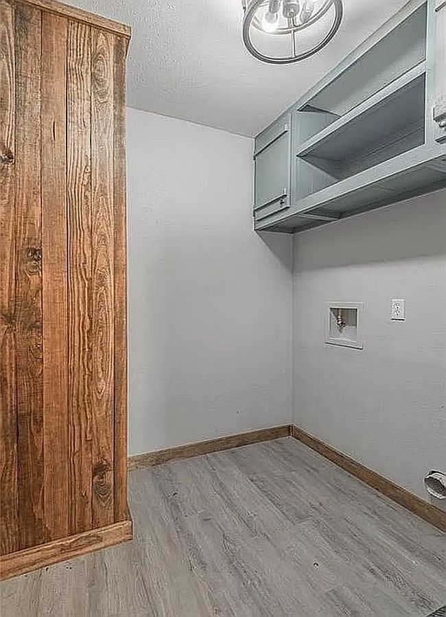 Photo of 13 Merlin Spur, Huntsville, TX