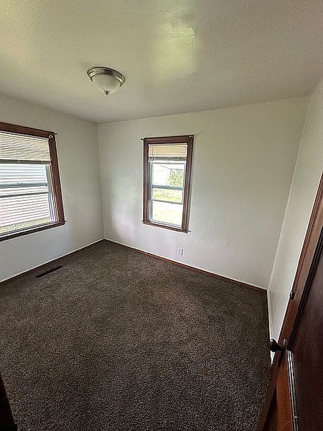 Photo of 4 Brown Ct, Mattoon, IL