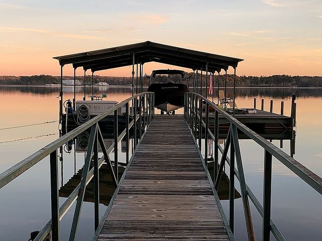 Photo of 253 Oak Hill Rd, Hartwell, GA