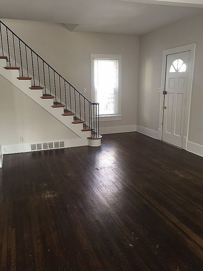 Image of 122 Race St