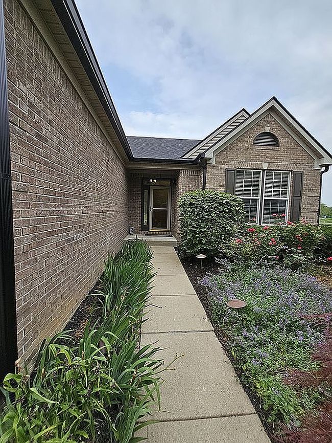 Photo of 6051 Copeland Mills Ct, Indianapolis, IN