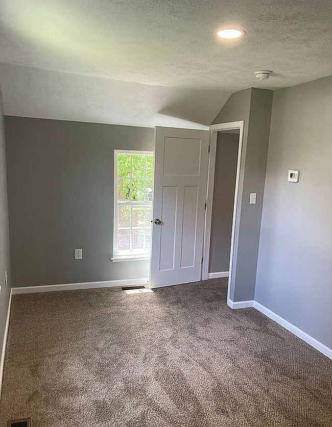 Image of 905 Van Buren St