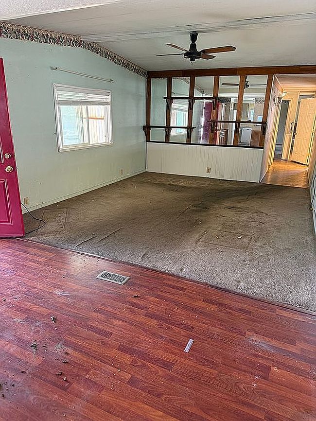 Additional photo 3 of property located at 5691 E Woodcross Dr