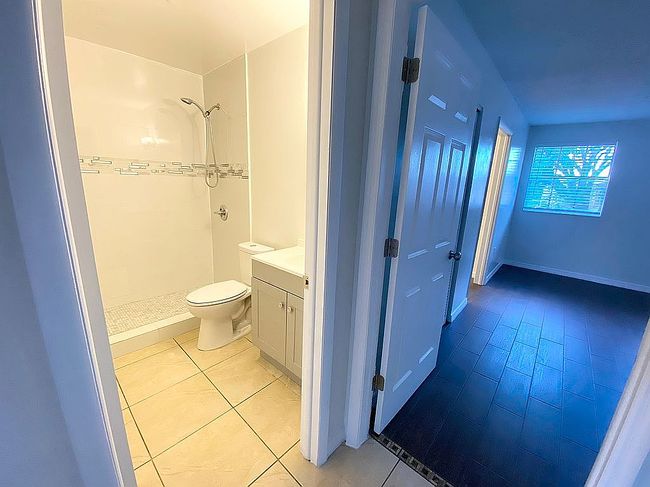Image of 400 Banyon Tree Cir Apt 200