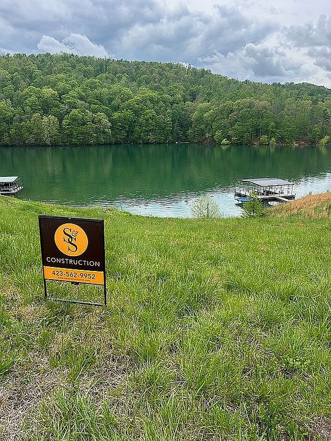 Image of 415 Cameron Loop