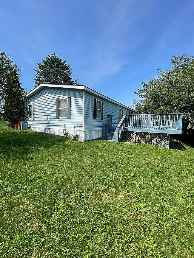 Photo of 6149 Snyders Church Rd Trailer 34, Bath, PA