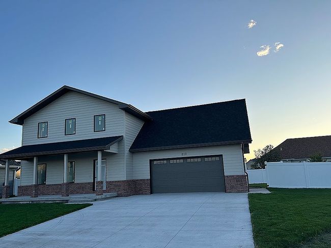 Photo of 810 Mockingbird Dr