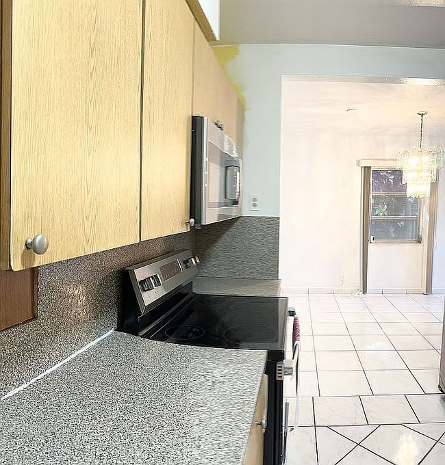 Image of 904 Ne 164th St