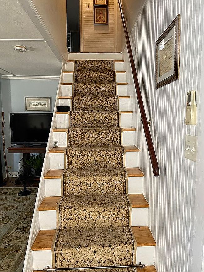 Image of 7 Desoto St E