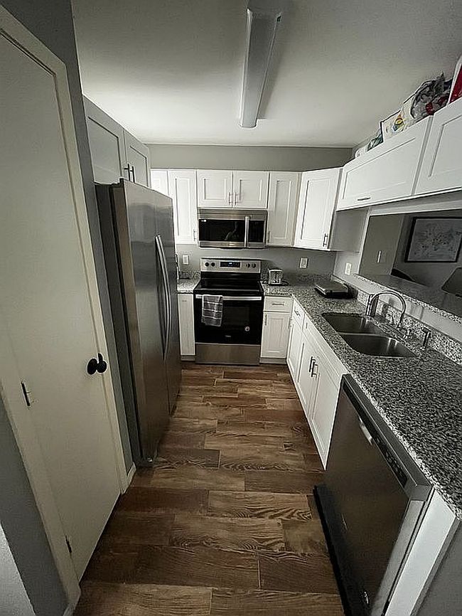 Photo of 60 Abbey Rd, Euless, TX